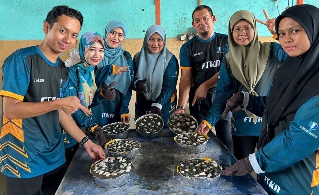 Projek Kitar Semula 'Stepping Stone' oleh Fakulti Teknologi Kejuruteraan Awam Sempena Pertandingan Go Green EKSA anjuran Bahagian Jaminan Kualiti, PPSK, UMPSA. Terima kasih team admin FTKA di atas komitmen bagi projek ini!