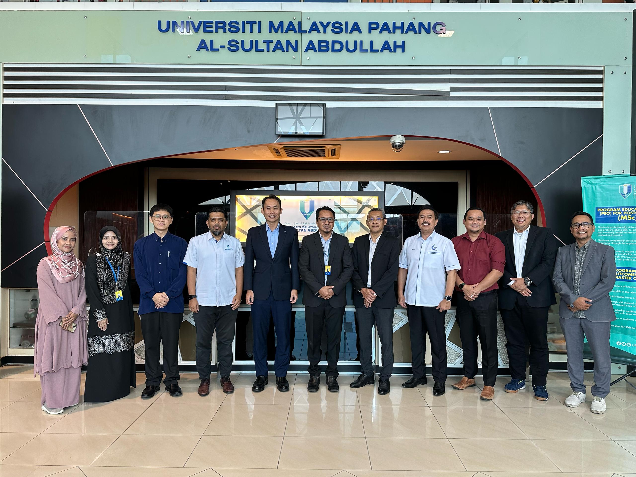 Mesyuarat Bersama Panel Penilai Industri (IAP) bagi Program Sarjana Muda Kejuruteraan Awam (BAA), Fakulti Teknologi Kejuruteraan Awam, Universiti Malaysia Pahang Al-Sultan Abdullah yang telah diadakan pada 30 April 2025 bertempat di UMPSA Kampus Gambang
