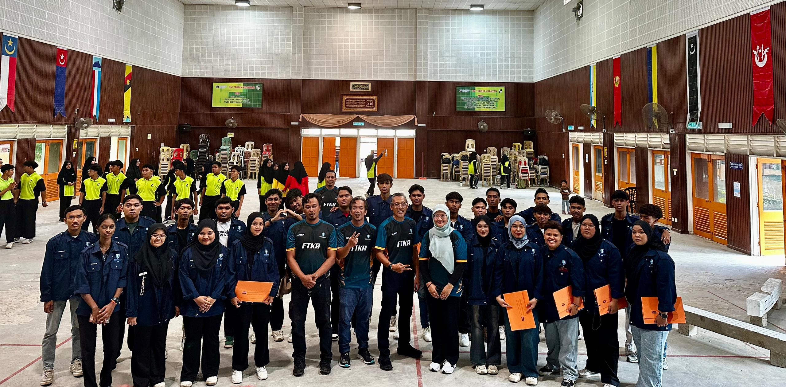 Program SULAM bagi Kursus Building Engineering Technology 2 (BVC1234), Program Sarjana Muda Teknologi Pembinaan Bangunan Dengan Kepujian di Fakulti Teknologi Kejuruteraan Awam, UMPSA bertempat di SMK Teknik Kuantan pada 25 Mei 2025