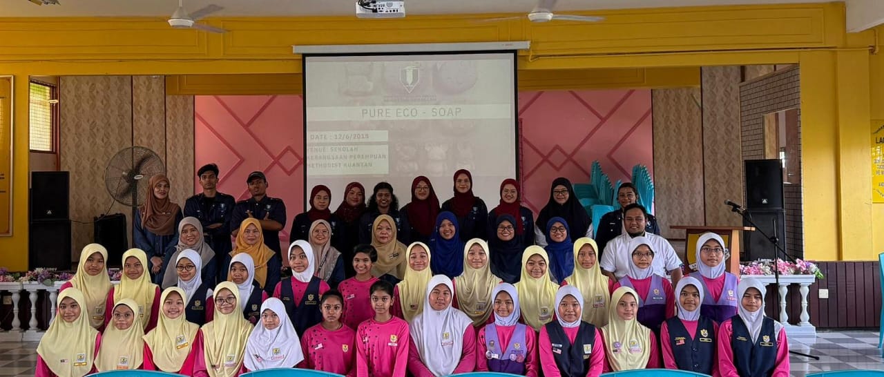 Program SULAM - Solid and Scheduled Waste Management bagi Program Sarjana Muda Teknologi Kejuruteraan (Tenaga &amp; Persekitaran), Fakulti Teknologi Kejuruteraan Awam, UMPSA bertempat di SK (P) Methodist, Kuantan, Pahang pada 12 Jun 2025