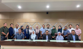 Sesi Kunjungan Hormat dari Delegasi Lembaga Lebuhraya Malaysia (LLM) ke Fakulti Teknologi Kejuruteraan Awam, Universiti Malaysia Pahang Al-Sultan Abdullah bertempat di Bilik Mesyuarat Senat UMPSA Kampus Gambang pada 16 Jun 2025