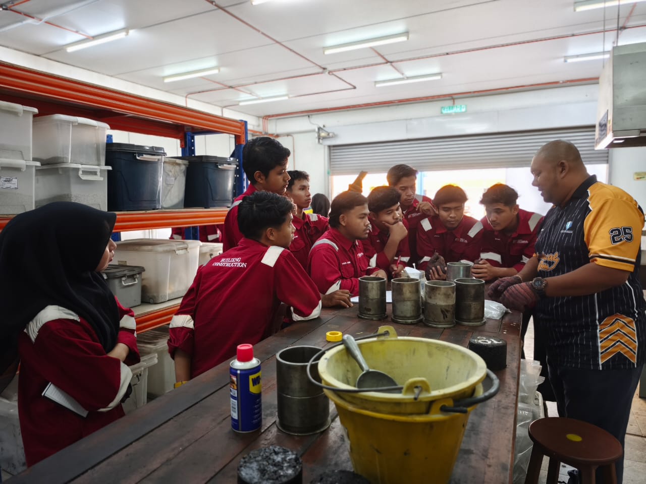 P&amp;P Kursus Amali Makmal bagi pelajar Program Diploma Teknologi Pembinaan, Kolej Vokasional Kuantan bertempat di Makmal Bahan &amp; Struktur dan Makmal Jalan Raya &amp; Lalulintas, Fakulti Teknologi Kejuruteraan Awam, UMPSA pada 22 September 2025
