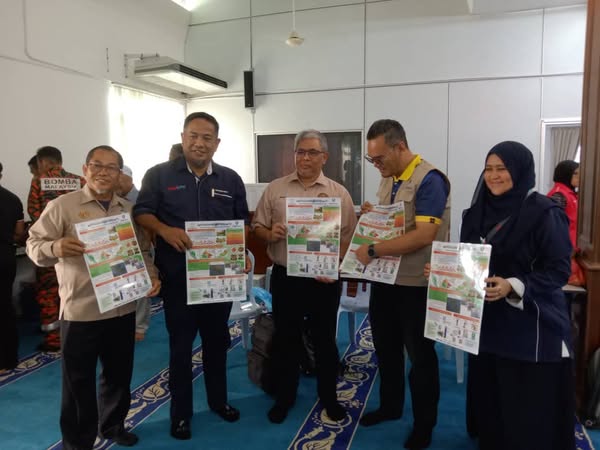 FTKA UMPSA telah diwakili oleh pensyarahnya, Ts. Dr. Mohd Irwan Adiyanto, bersama sepasukan penyelidik Earthquake and Structural Stability Research Team dalam Program Kesiapsiagaan CBDRM Gempa Bumi pada 20 September 2025 di Dewan Masjid Segama, Johor