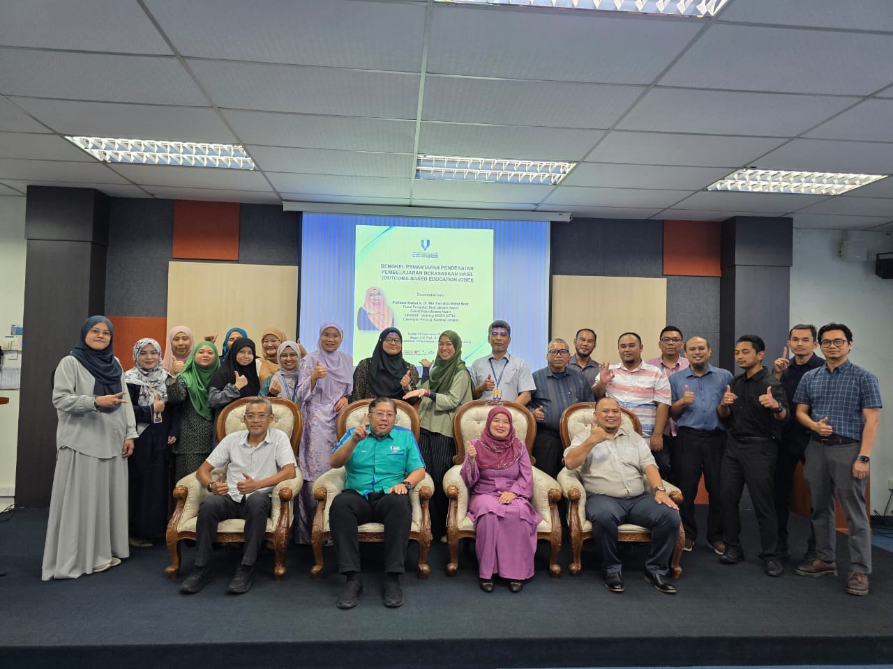 Bengkel Pemantapan Pendekatan Pembelajaran Berasaskan Hasil (Outcome-Based Education (OBE)) oleh Prof. Madya Ir. Dr. Nur Asmaliza Mohd Noor, Prof. Madya, UiTM, Kampus Jengka pada 24 September 2025 bertempat di Perpustakaan UMPSA Kampus Gambang