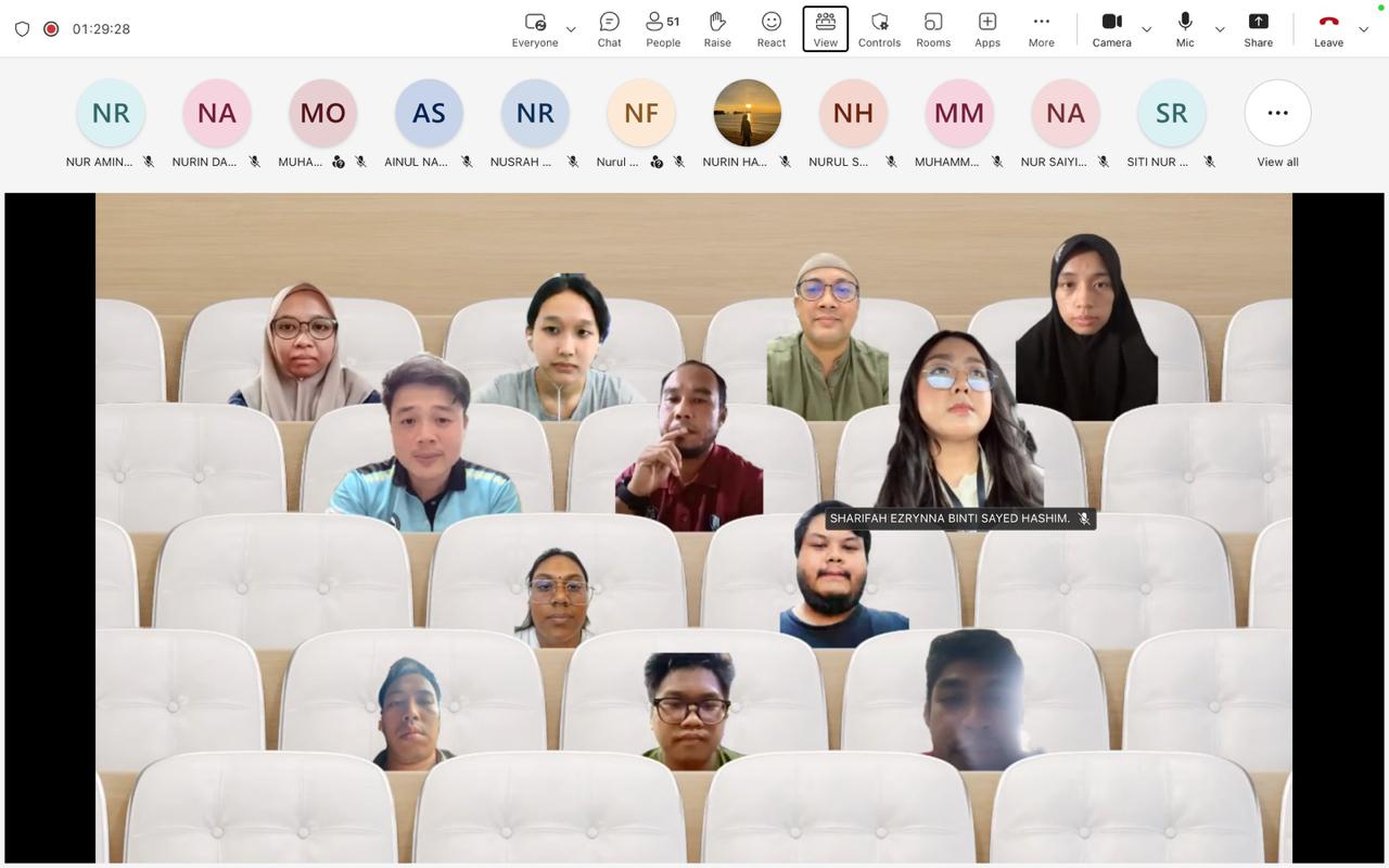 Faculty of Civil Engineering Technology, Universiti Malaysia Pahang Al-Sultan Abdullah Lab Safety Briefing for FTKA Students Semester I Academic Session 2025/2026 via Live Webinar Session was held on 17th 2025