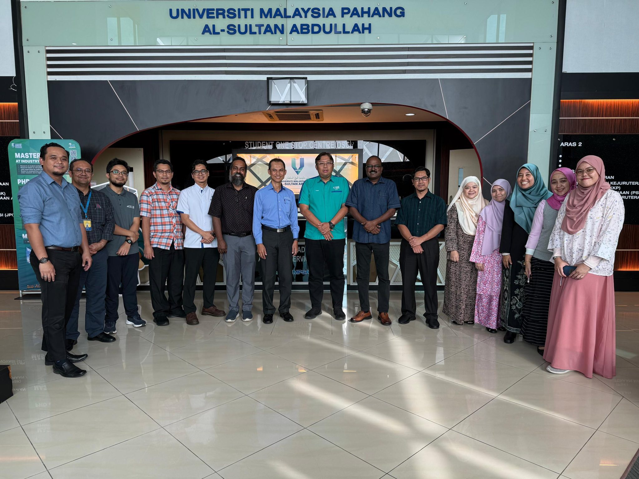 Fakulti Teknologi Kejuruteraan Awam, UMPSA berbesar hati menerima kunjungan hormat daripada Construction Research Institute of Malaysia (CREAM) yang diketuai oleh Ketua Pegawai Eksekutif (CEO) pada 25 November 2025 bertempat di UMPSA Kampus Gambang