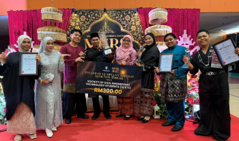 FTKA, UMPSA telah melakar kejayaan gemilang dengan merangkul tiga anugerah utama di Malam Anugerah Mercu Sanjung (MARS 2025) ⭐ ANUGERAH FAKULTI GE TERBAIK ⭐ ANUGERAH PROGRAM GE TERBAIK ⭐ ANUGERAH KUMPULAN KHIDMAT KOMUNITI