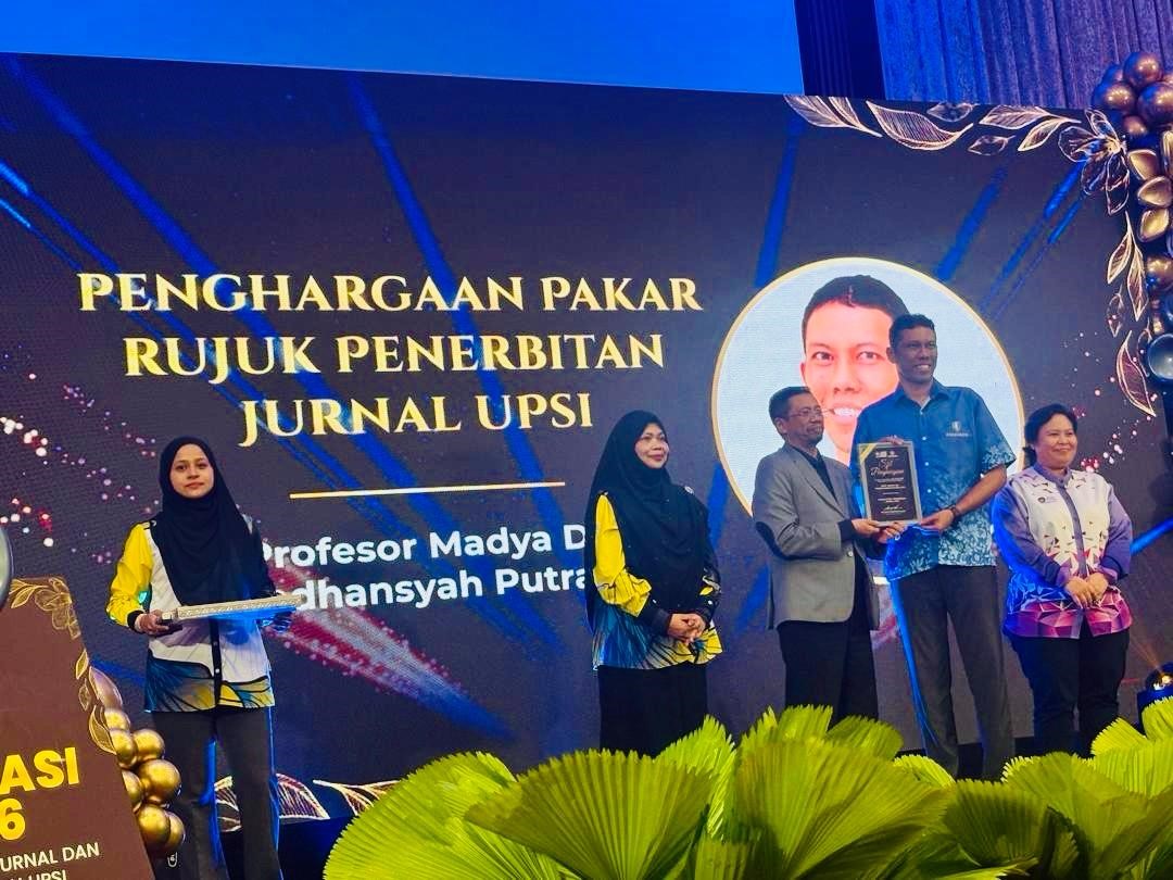 Setinggi-tinggi tahniah diucapkan kepada Prof. Madya Dr. Ramadhansyah Putra Jaya atas penganugerahan penghargaan Pakar Rujuk Penerbitan Jurnal UPSI sempena Majlis Apresiasi 2026 Sidang Editor Jurnal dan Penulis Buku UPSI pada 21 Julai 2026