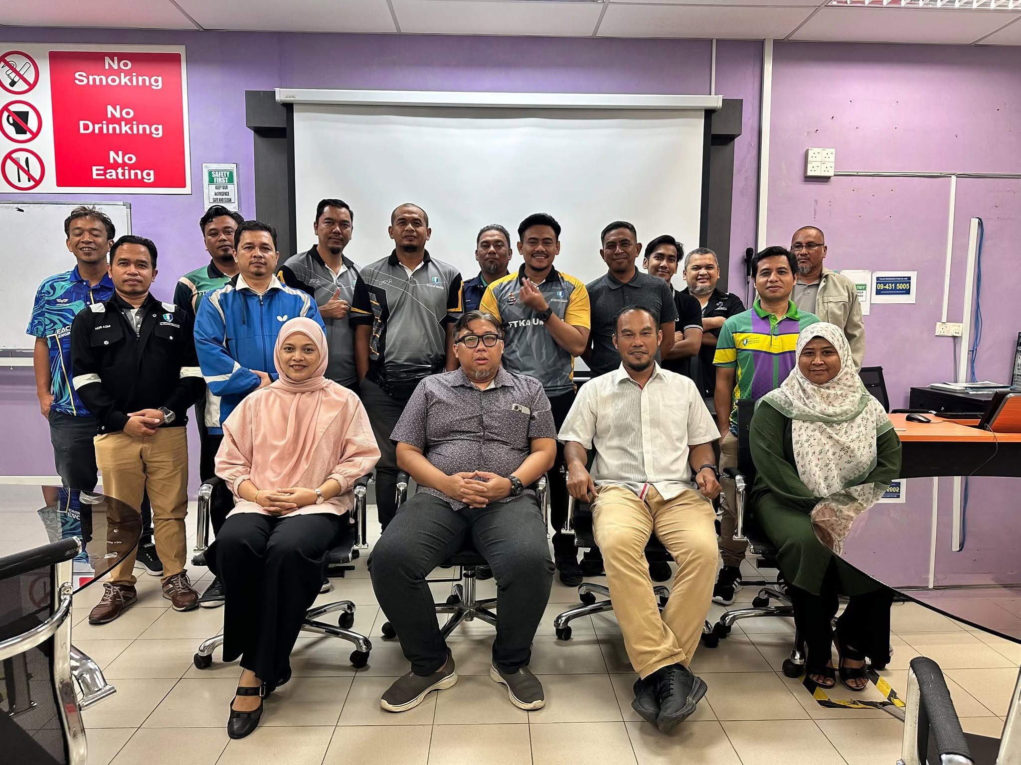 Sesi Pra-Bengkel Pemurnian Data Teknikal FTKA bersama Dekan FTKA, Prof. Madya Dr. Noram Irwan Ramli, Ketua Teknikal, Ts. Hj. Muhammad Nurul Fakhri Rusli dan pasukan teknikal FTKA pada 15 September 2026 bertempat di Makmal ETIM 1, UMPSA Kampus Paya Besar 
