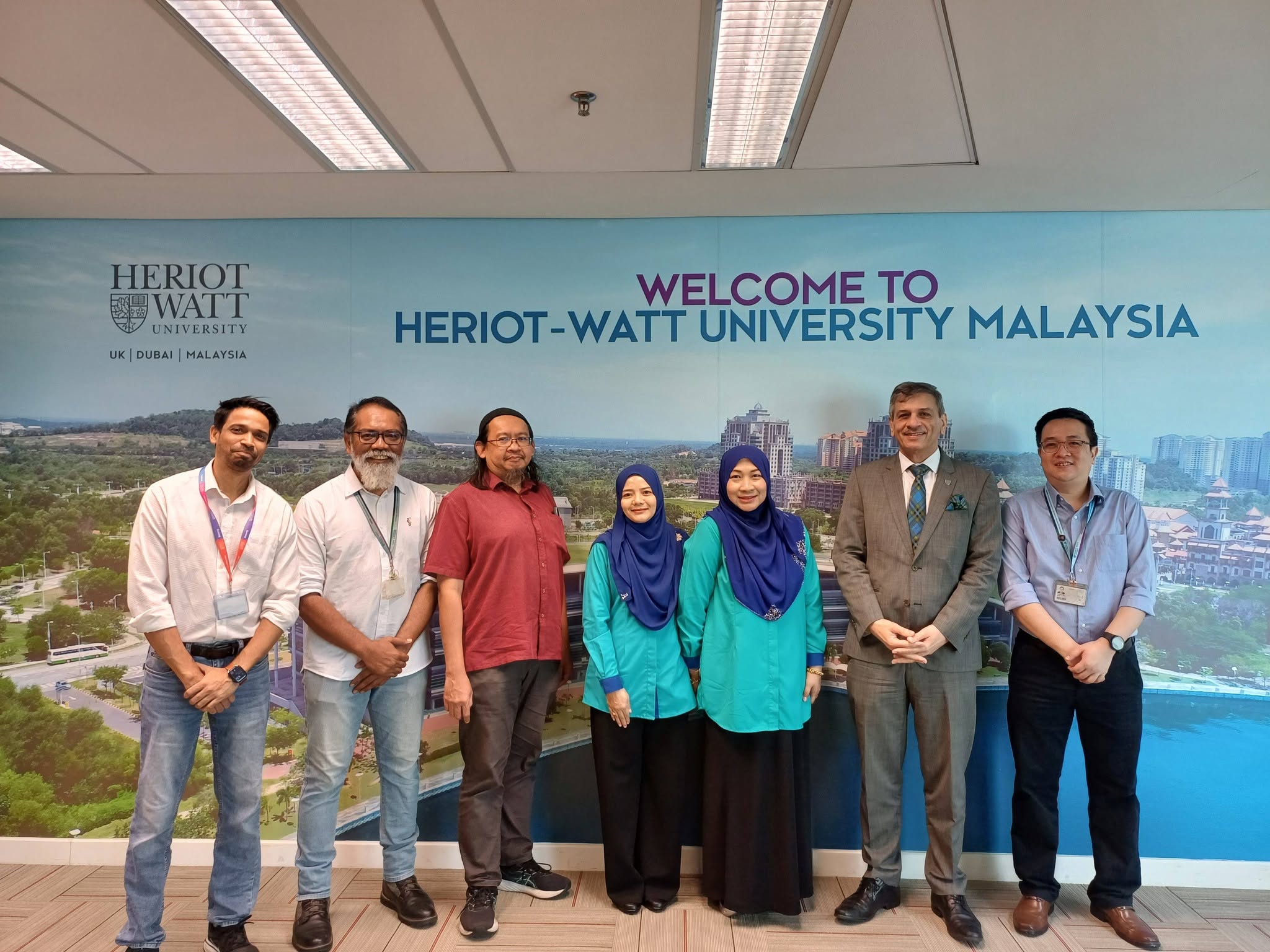 Lawatan Penanda Aras daripada Ketua Jabatan FTKA, UMPSA pada 13 Oktober 2026 berkenaan pelaksanaan AI dalam silibus kejuruteraan awam serta polisi dan garis panduan AI dalam L&amp;T untuk Civil Engineering Programme HWUM dan juga UMPSA